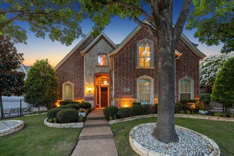 Photo of 1414 Monarch Way Southlake, TX 76092
