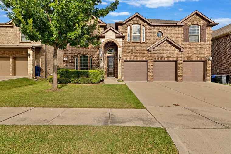 Photo of 1405 Isaac Ln McKinney, TX 75071