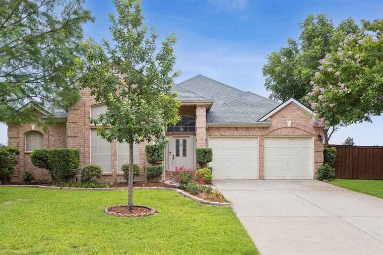 Photo of 2621 Waterford Way Carrollton, TX 75006