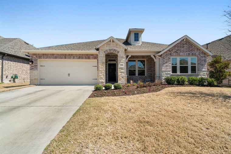 Photo of 1305 Lawnview Dr Forney, TX 75126