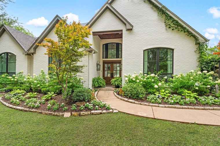 Photo of 3100 Woodland Dr Southlake, TX 76092