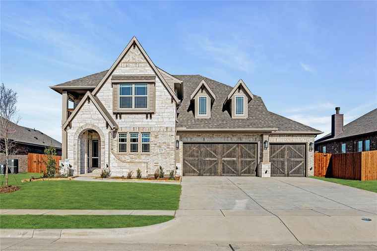 Photo of 225 Redford Ln Forney, TX 75126