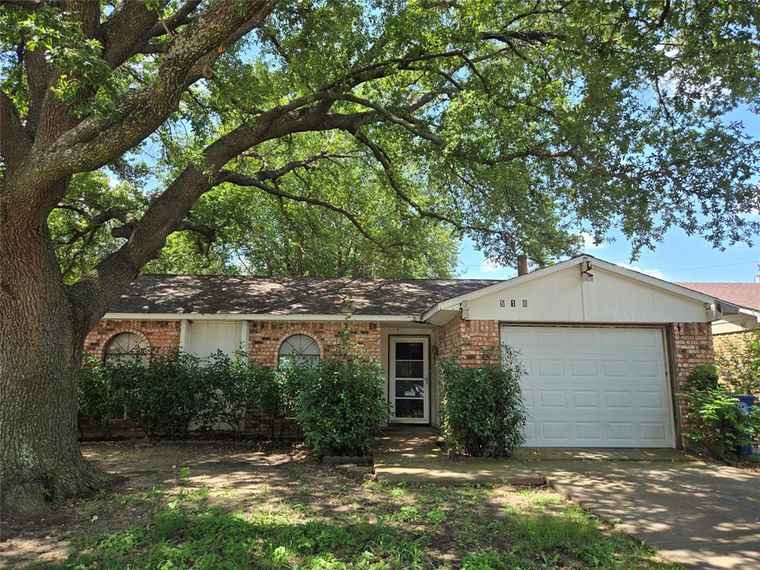 Photo of 516 Ridgemont Dr Allen, TX 75002