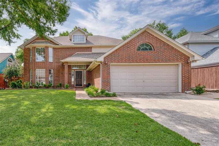 Photo of 2204 Turtle Cv Flower Mound, TX 75028