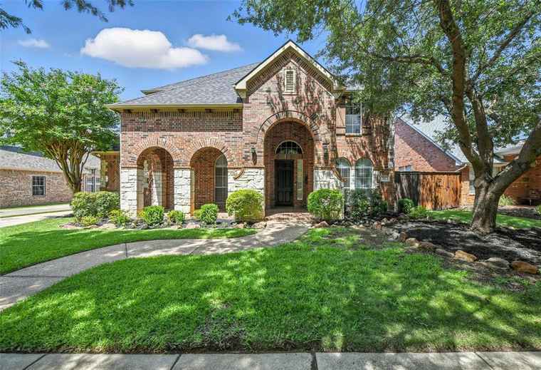 Photo of 2543 Sir Tristram Ln Lewisville, TX 75056