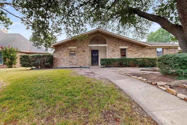 Photo of 608 Michelle Way Mesquite, TX 75149