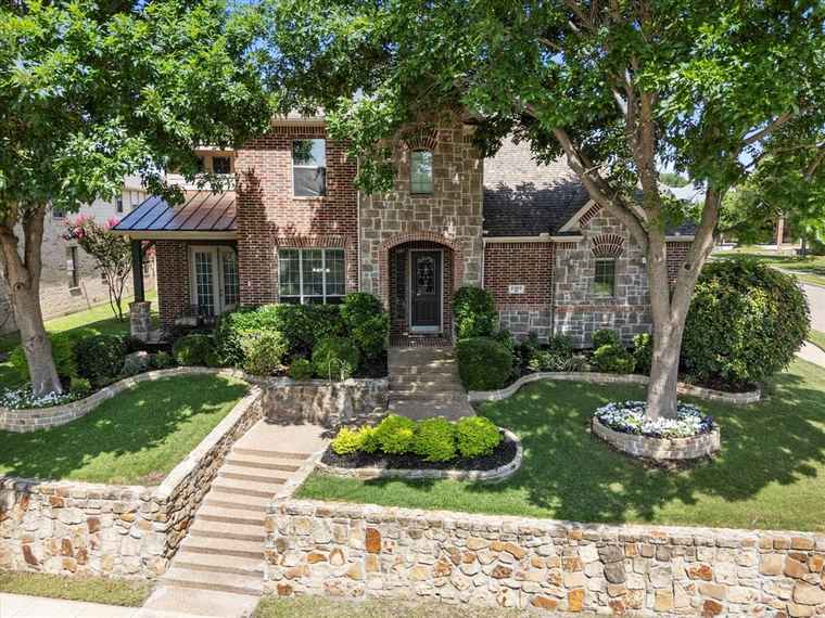 Photo of 2300 Shoal Creek Ln Rockwall, TX 75087