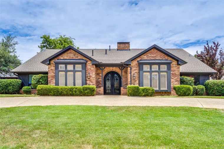 Photo of 4415 Briargrove Ln Dallas, TX 75287