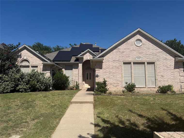 Photo of 8550 Trace Ridge Pkwy Fort Worth, TX 76244