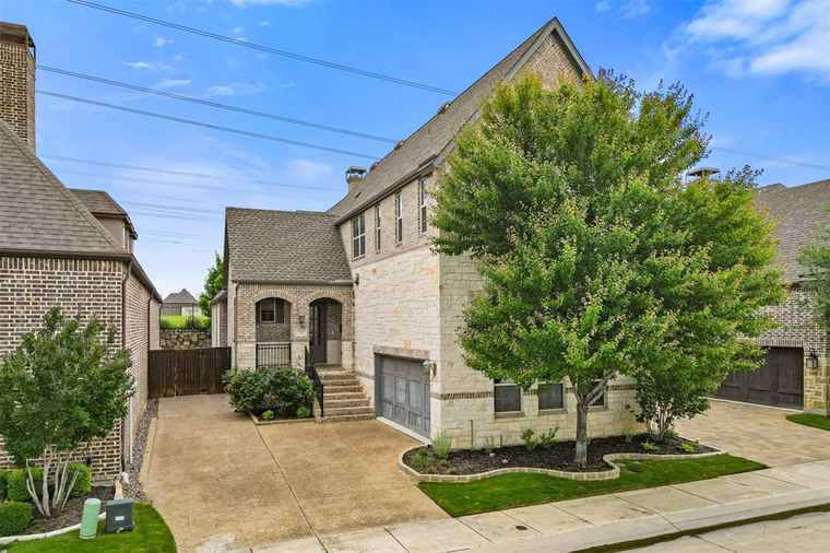Photo of 740 English Channel Ln Lewisville, TX 75056