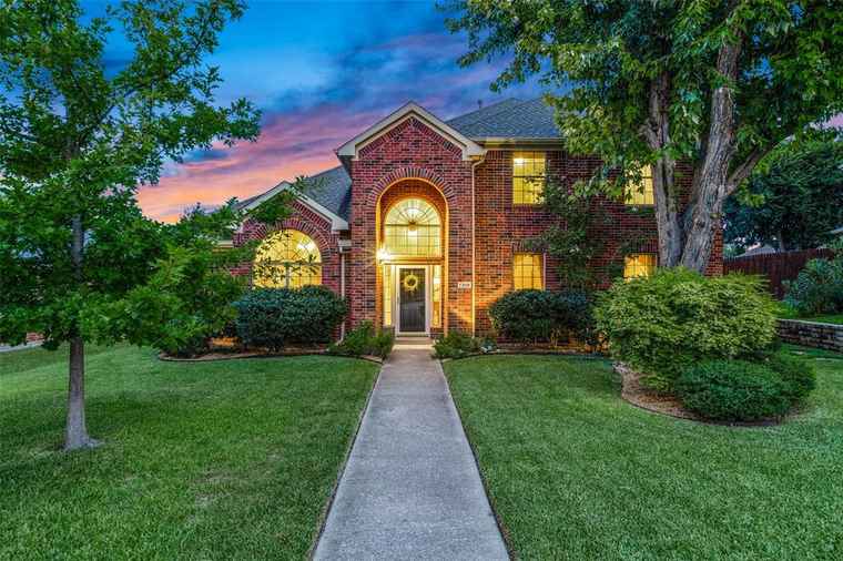 Photo of 7308 Hobart Cir Plano, TX 75025