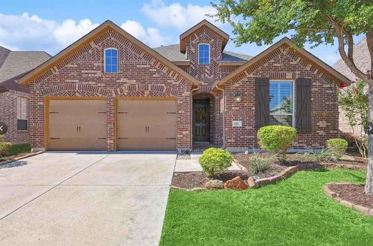 Photo of 2216 Paige Ct Carrollton, TX 75006