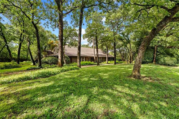 Photo of 1025 Mission Dr Southlake, TX 76092