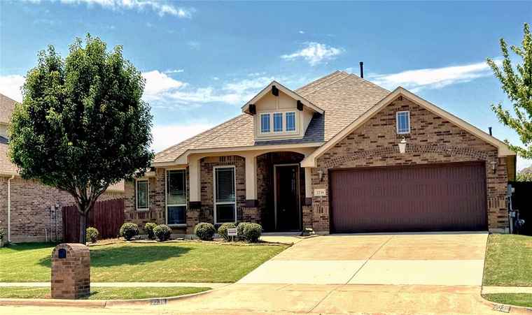 Photo of 2236 Palmer Trl Grand Prairie, TX 75052