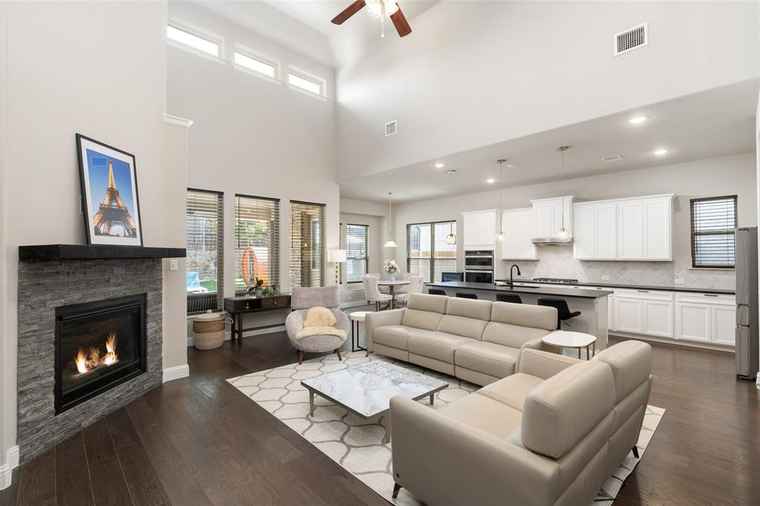 Photo of 6112 Lipan Ln McKinney, TX 75070