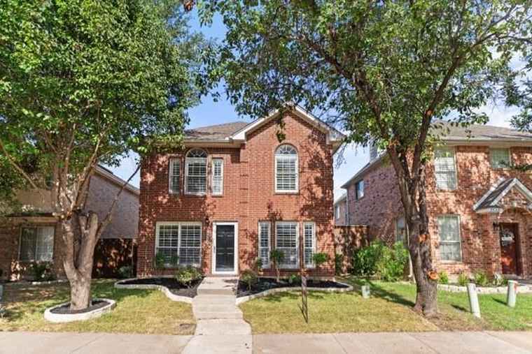 Photo of 9435 Blue Jay Way Irving, TX 75063