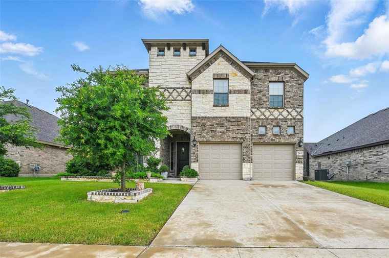 Photo of 261 Pennridge Dr Forney, TX 75126