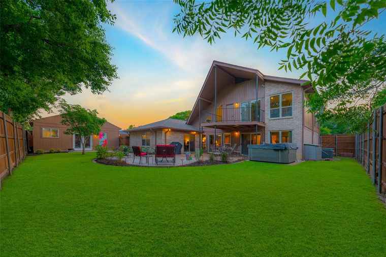 Photo of 2801 Shadow Dr W Arlington, TX 76006
