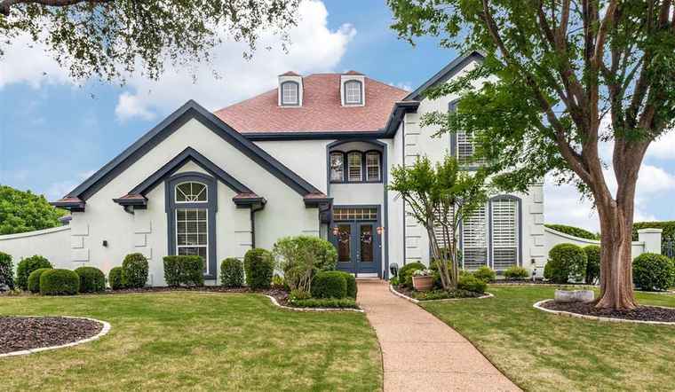 Photo of 1305 Burgundy Ct Southlake, TX 76092