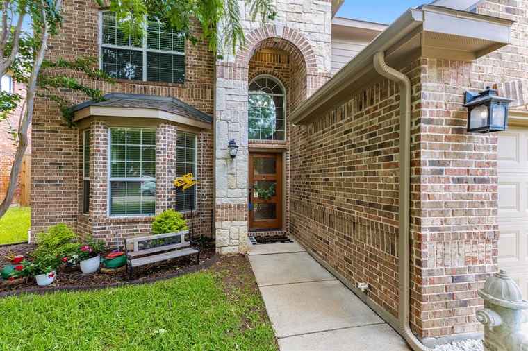 Photo of 2902 Holly Ln Wylie, TX 75098