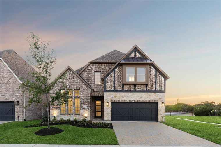 Photo of 2717 Deansbrook Dr Plano, TX 75093