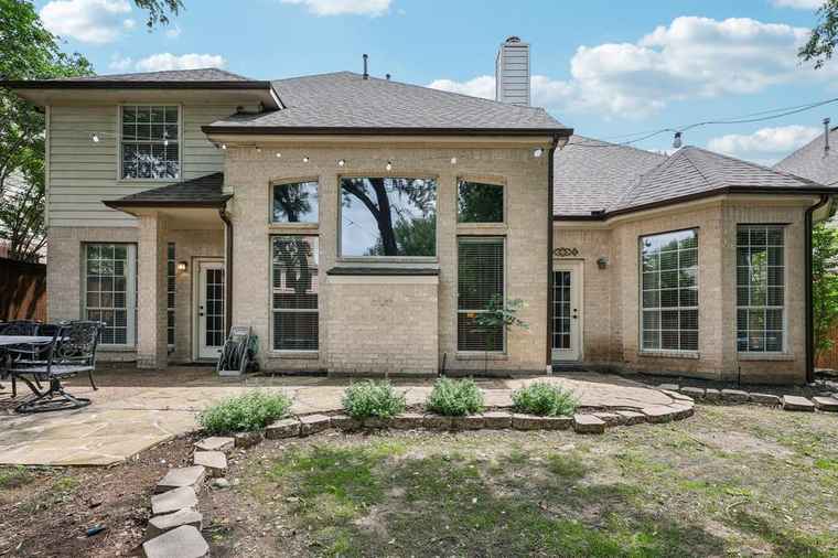 Photo of 415 Misty Meadow Dr Allen, TX 75013