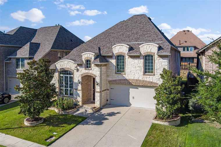 Photo of 3815 Wind Cave Bnd Irving, TX 75063