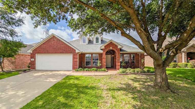 Photo of 1007 Boscombe Ct Grand Prairie, TX 75052