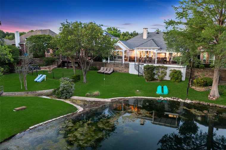 Photo of 220 Lionhart Pl Rockwall, TX 75032