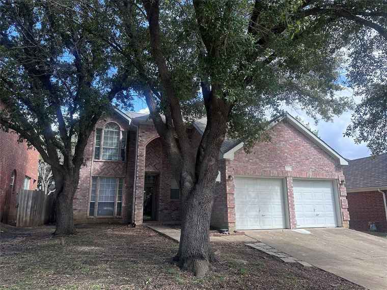 Photo of 2224 Red Maple Rd Flower Mound, TX 75022