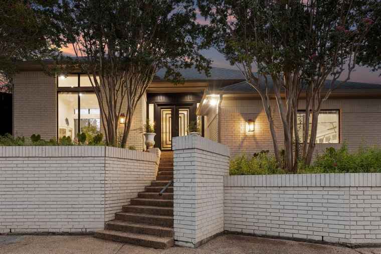 Photo of 6104 Calm Meadow Rd Dallas, TX 75248