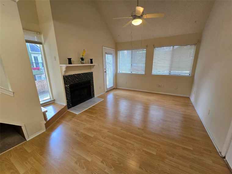 Photo of 9835 Walnut St #203 Dallas, TX 75243