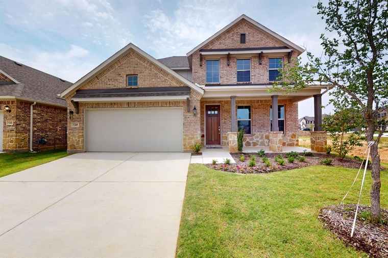 Photo of 5205 Middlestone Ln Denton, TX 76226