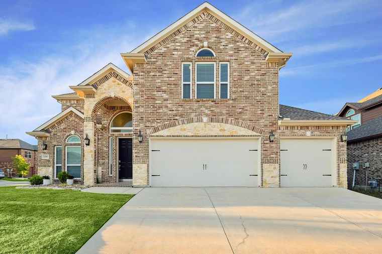 Photo of 1301 Needle Cactus Dr Fort Worth, TX 76177