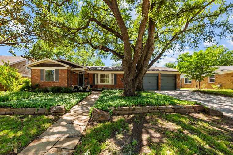 Photo of 3533 Wooten Dr Fort Worth, TX 76133