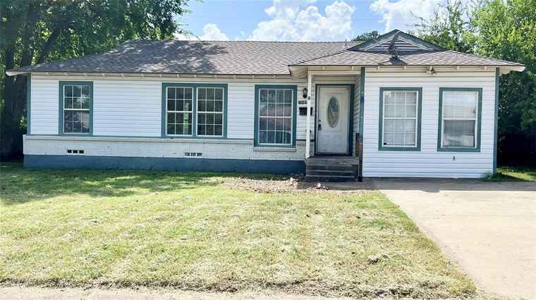 Photo of 1309 Sylvan Dr Garland, TX 75040