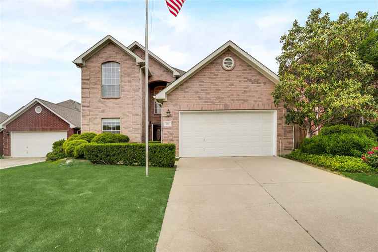 Photo of 206 Turnberry Ln Coppell, TX 75019