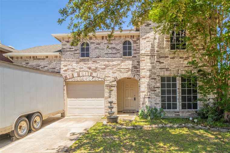 Photo of 300 Grand Highlands Dr Wylie, TX 75098