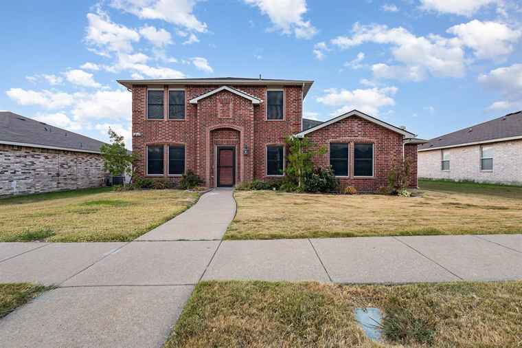 Photo of 1484 Glenwick Dr Rockwall, TX 75032