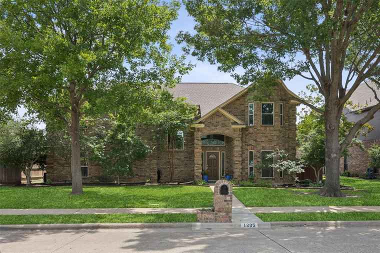 Photo of 1205 Lakewood Dr Allen, TX 75002