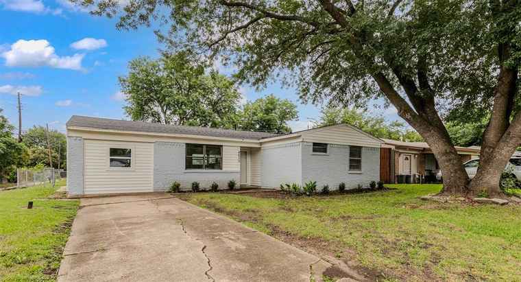 Photo of 4630 Harvey Dr Mesquite, TX 75150
