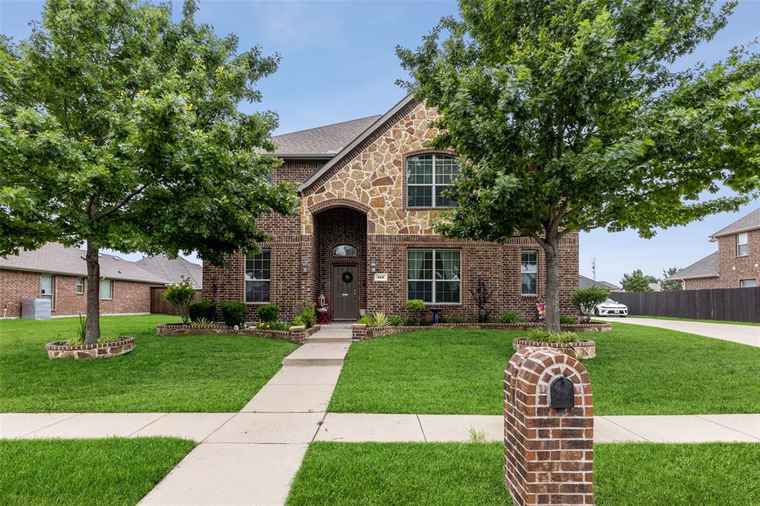 Photo of 405 Tomball Trl Forney, TX 75126