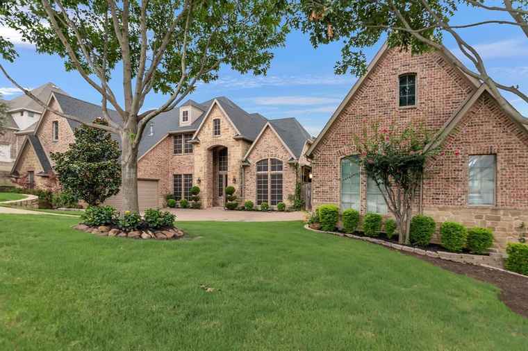 Photo of 604 Hays Dr Keller, TX 76248
