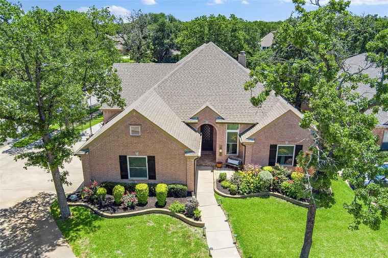 Photo of 1401 Briar Meadow Dr Keller, TX 76248