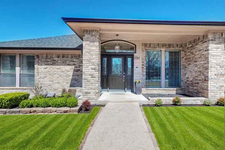 Photo of 1721 Plummer Dr Rockwall, TX 75087