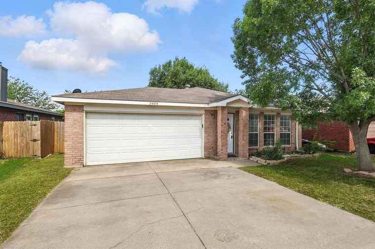 Photo of 2088 Paint Pony Ln Keller, TX 76248