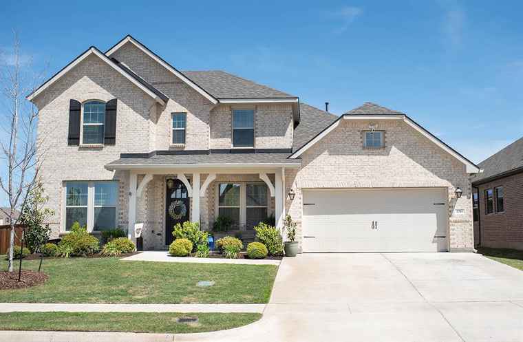 Photo of 1704 Whitney Dr Forney, TX 75126