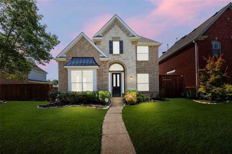 Photo of 9716 Valley Ranch Pkwy W Irving, TX 75063