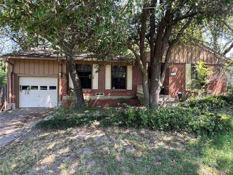 Photo of 720 NW 6th St Grand Prairie, TX 75050