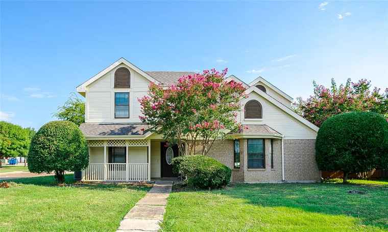 Photo of 733 Wedgegate Dr Plano, TX 75023